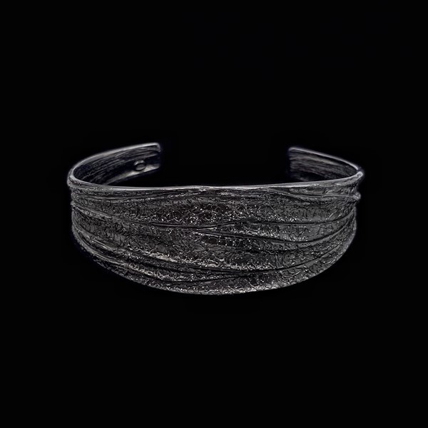 Brazalete Meteora de plata negra Hidra